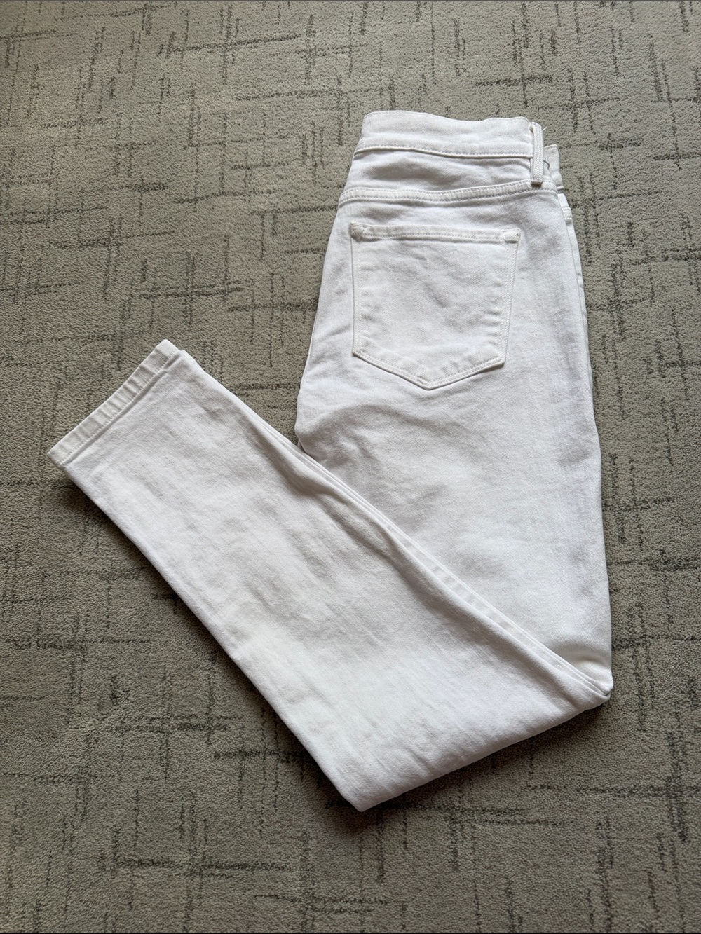 Frame Le Garcon White Mid-Rise Straight Jeans, size 24